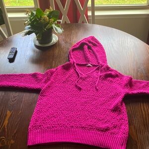 Maurice’s small pink sweater
